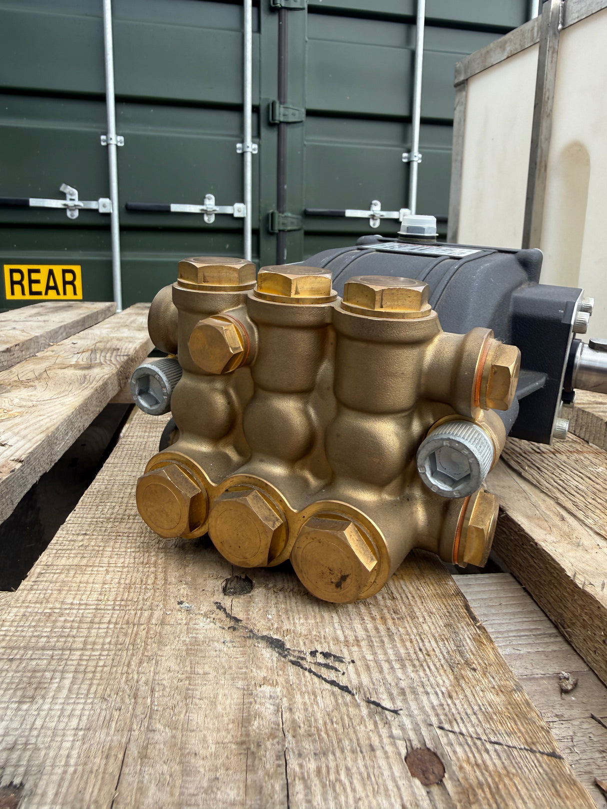 Hawk NHD 1212R Pump (12lpm/120bar)